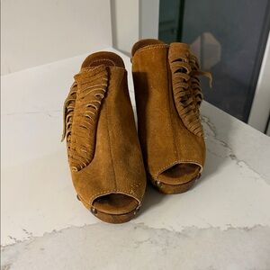 Stylish Tan Suede Peep-Toe Mules